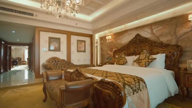 万家丽国际大酒店解锁城市天际线的示爱仪式